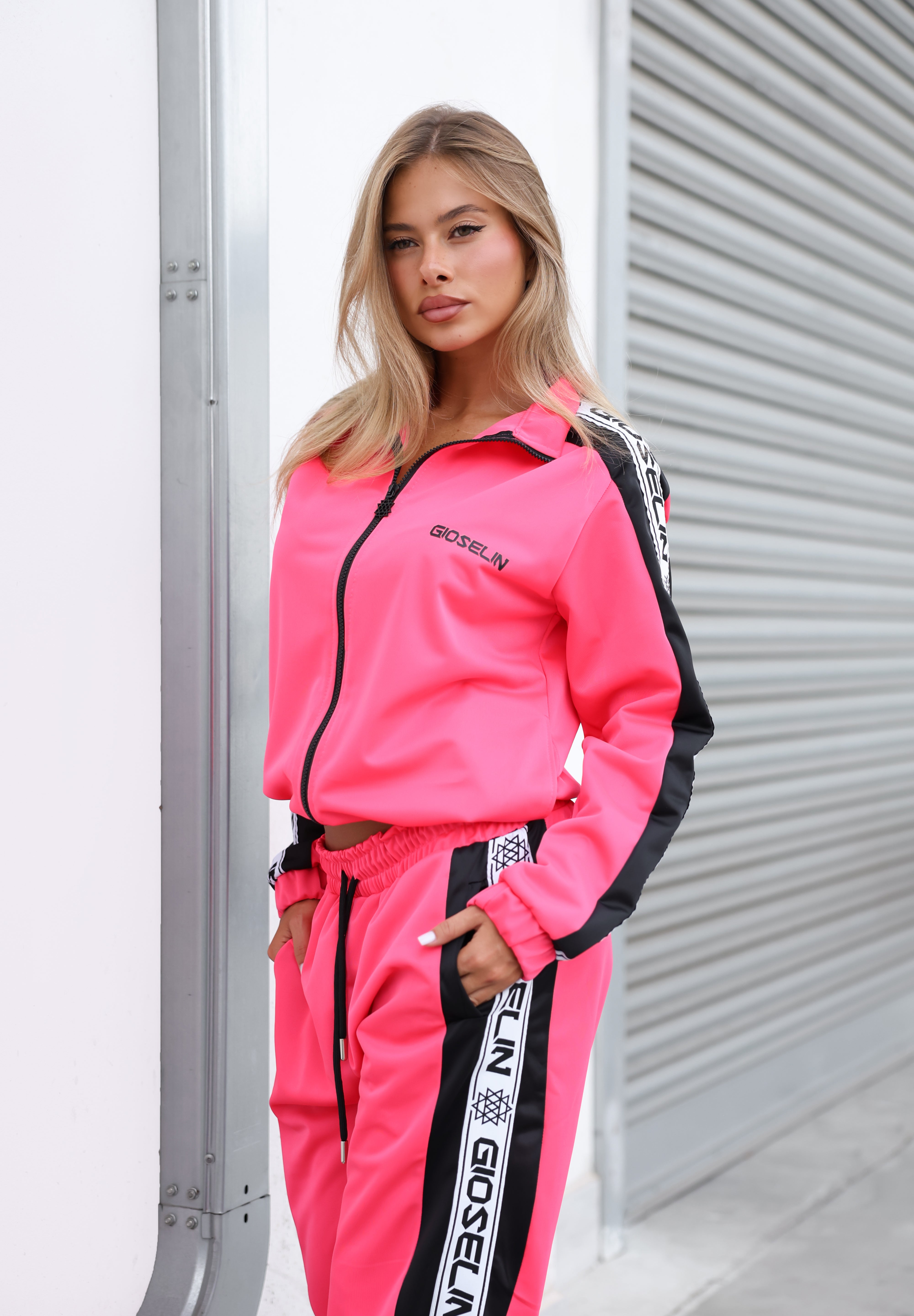 Tuta Essential Pink