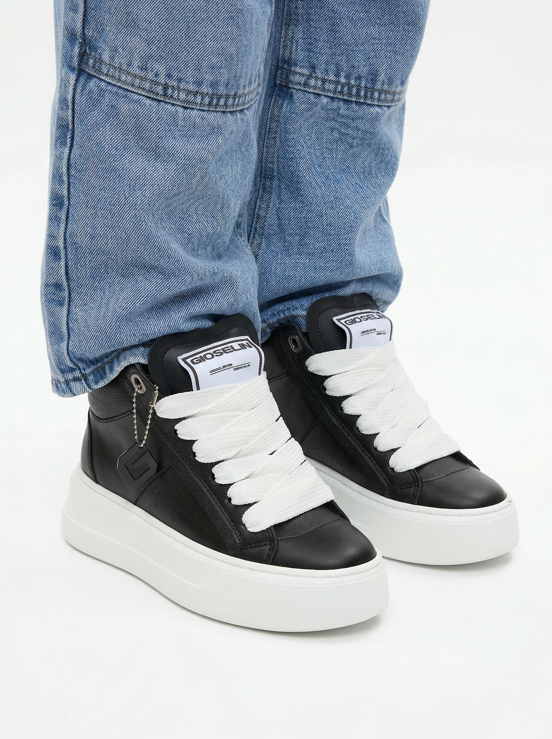 STAR UP Total Black