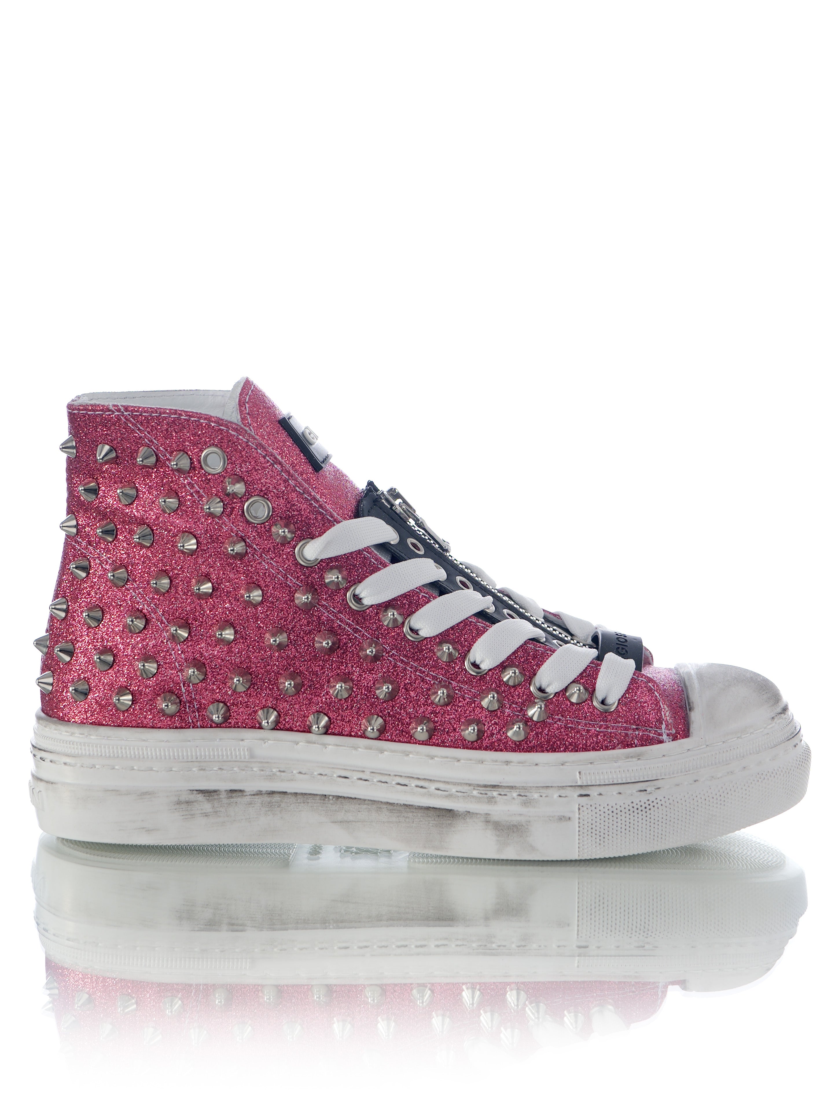 Jouer aux paillettes roses