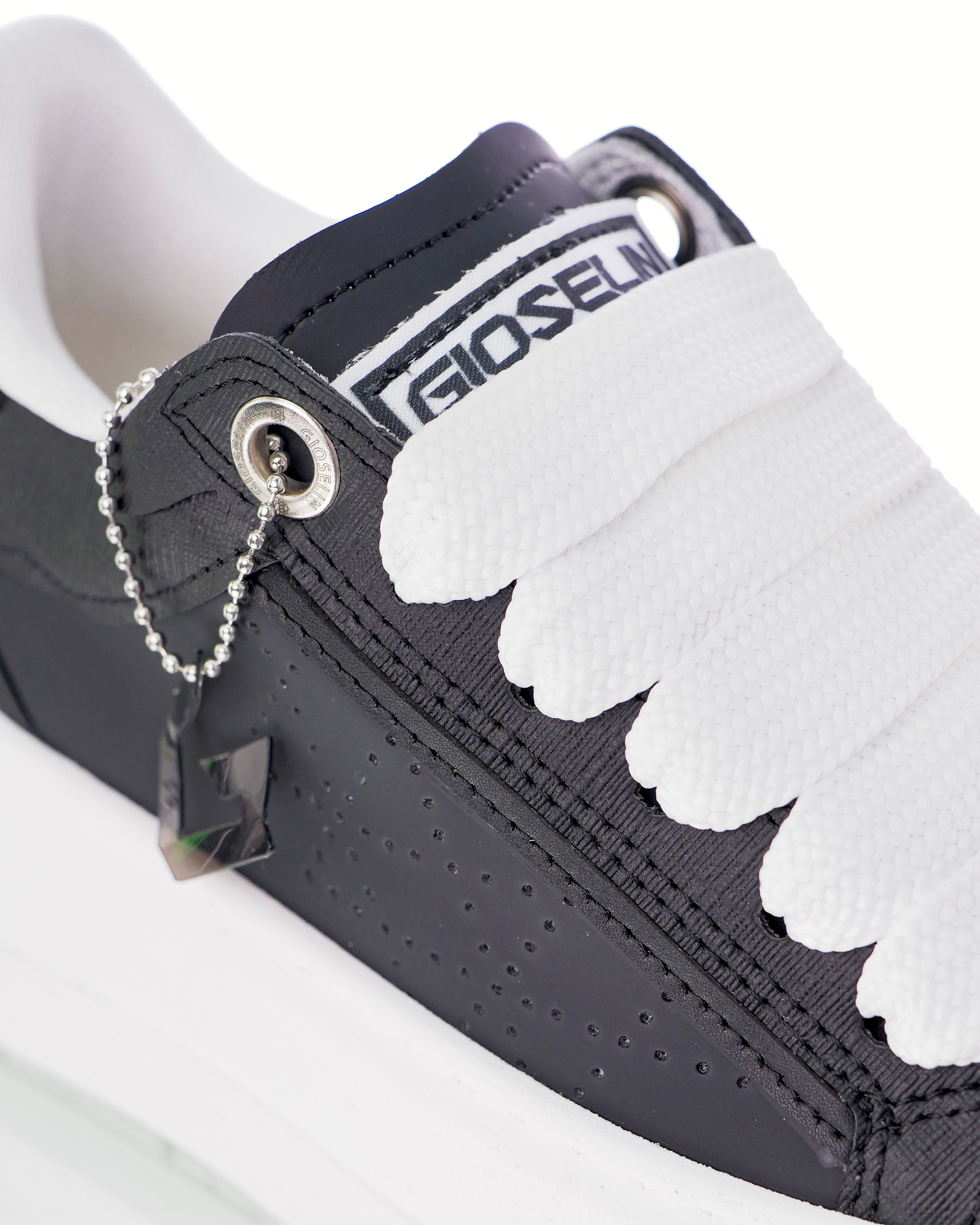 STAR Totalement Noir