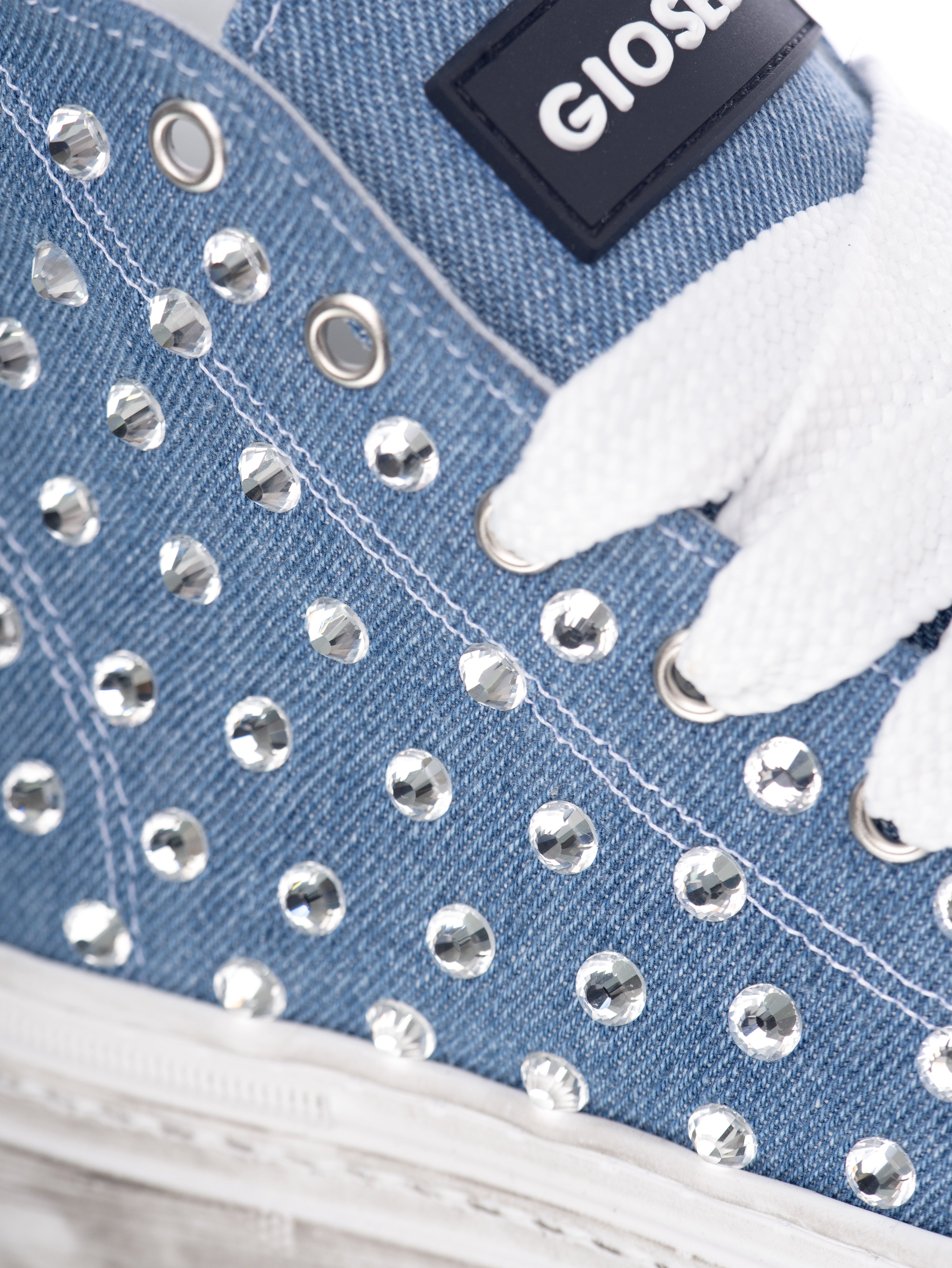 Jouer au denim diamant clair