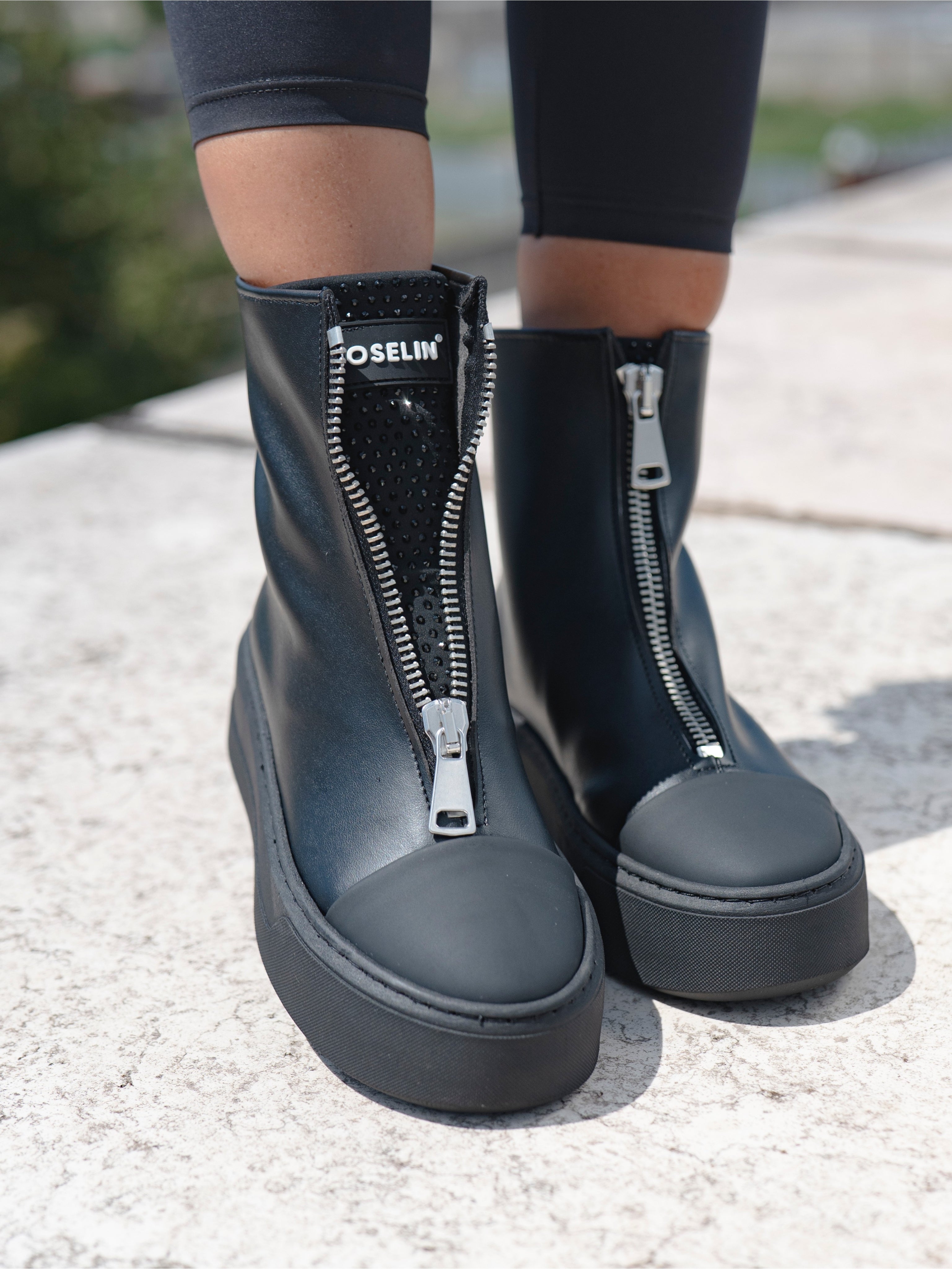 LUMIÈRE - Ligne Total Diamant Noir